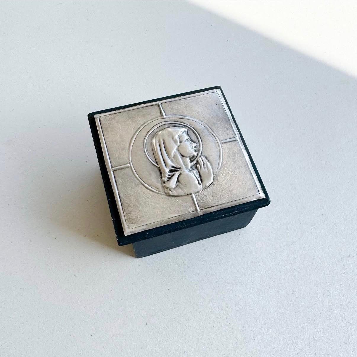 Our Lady Rosary Keepsake Box