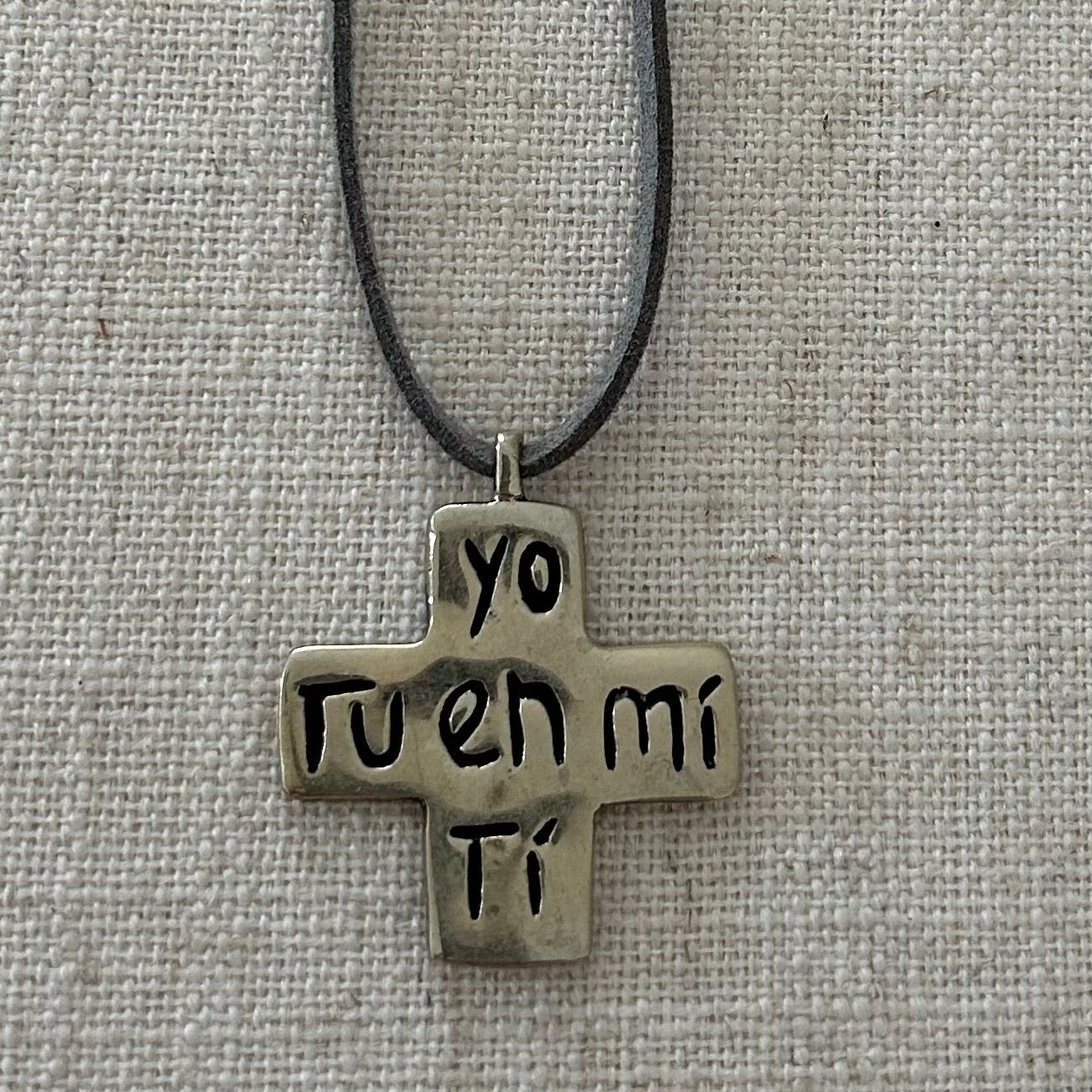 "Yo en Ti, Tu en Mi" Cross
