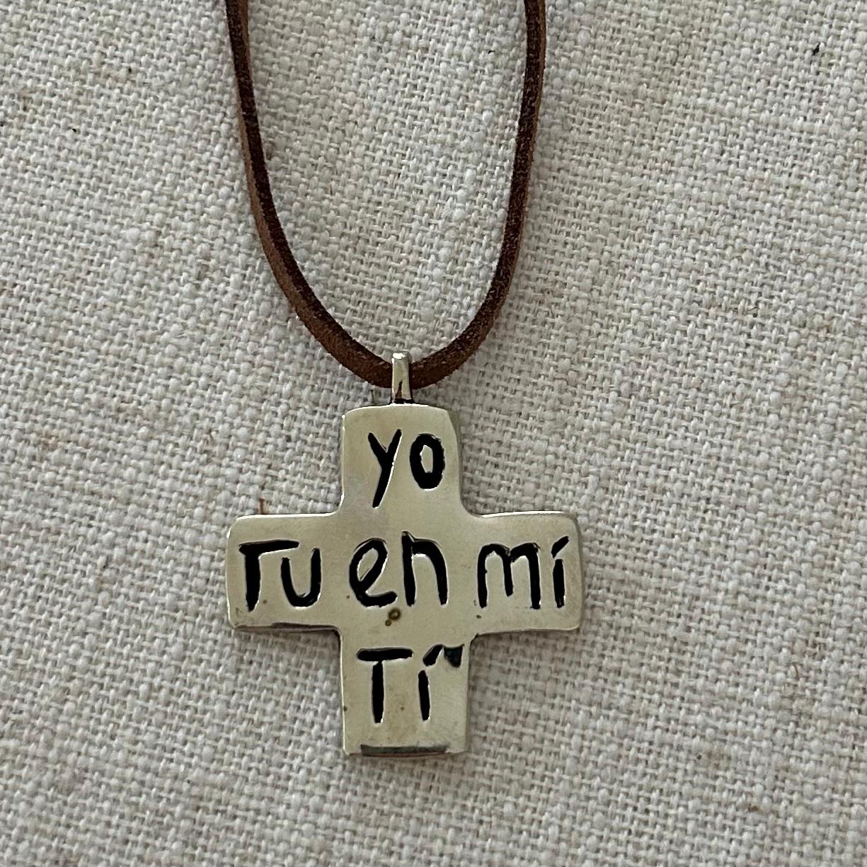 "Yo en Ti, Tu en Mi" Cross