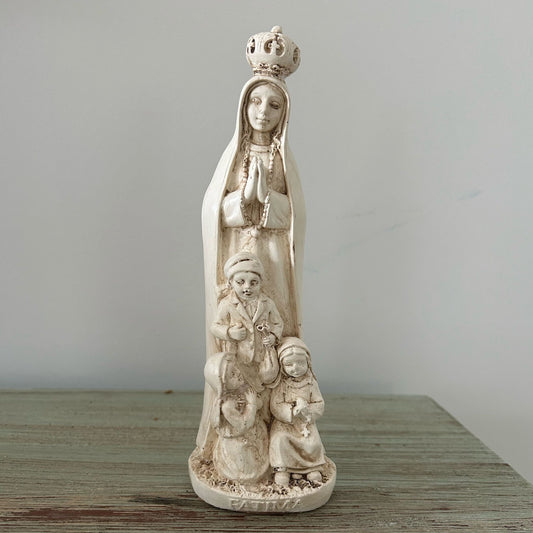 Our Lady of Fatima with children