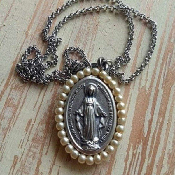Miraculous Virgin oval medal