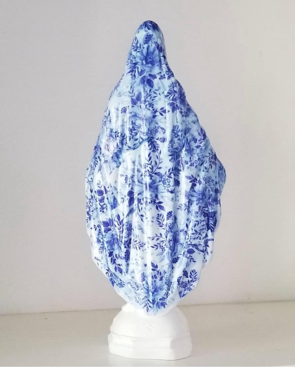 Miraculous Medal Virgin with blue flowers- large